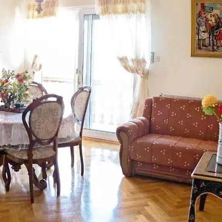 With Parking Space - 22078 Apartman *