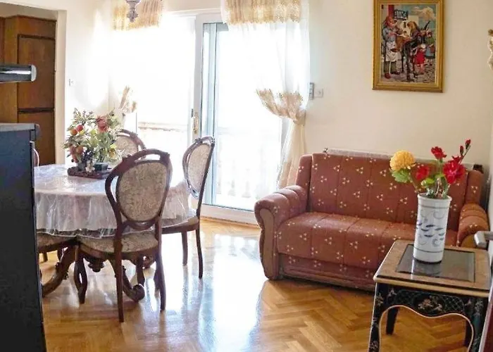 With Parking Space - 22078 شقة *